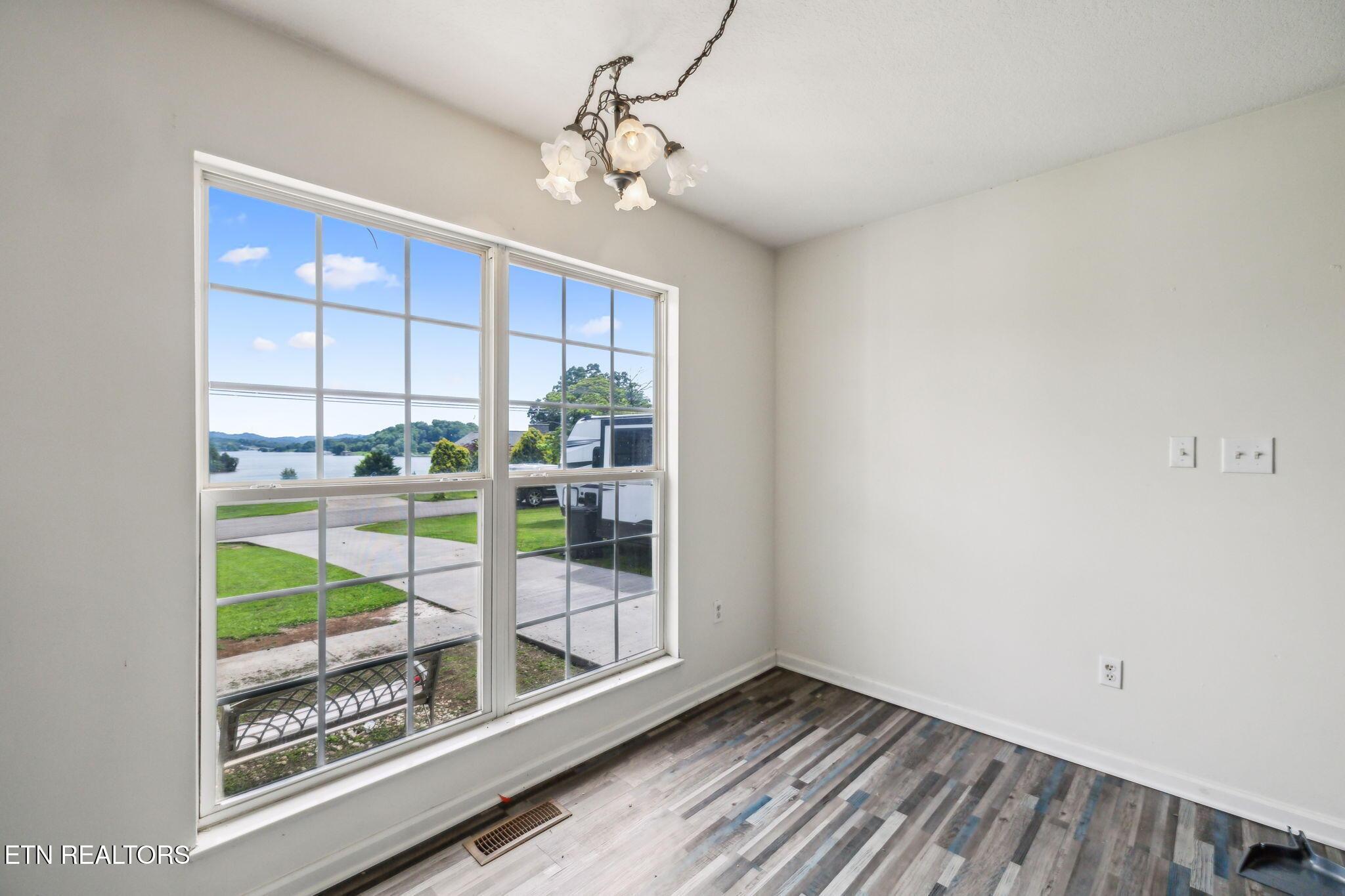 4720 Scenic Point Drive, Louisville, TN - Fort Loudoun and Tellico Lake Real Estate - Image# 9