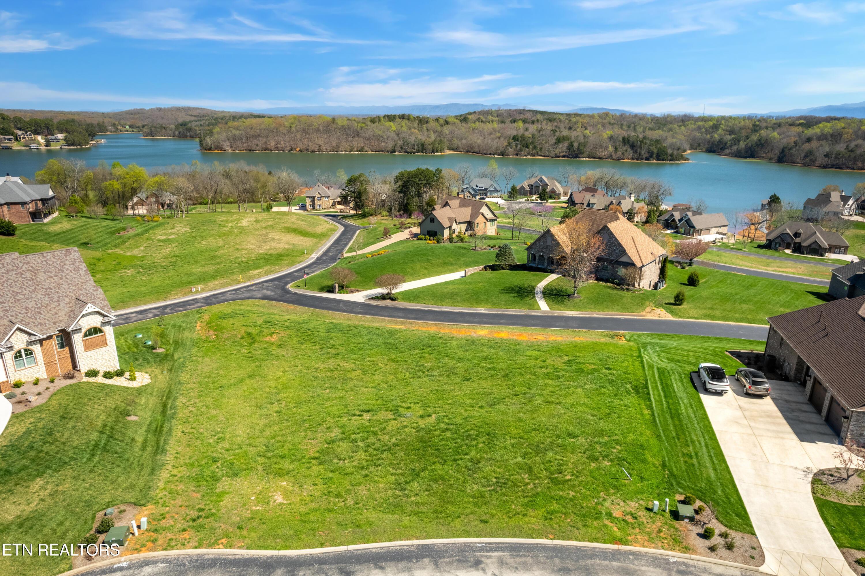 330 Watercrest Drive, Vonore, TN - Fort Loudoun and Tellico Lake Real Estate - Image# 3