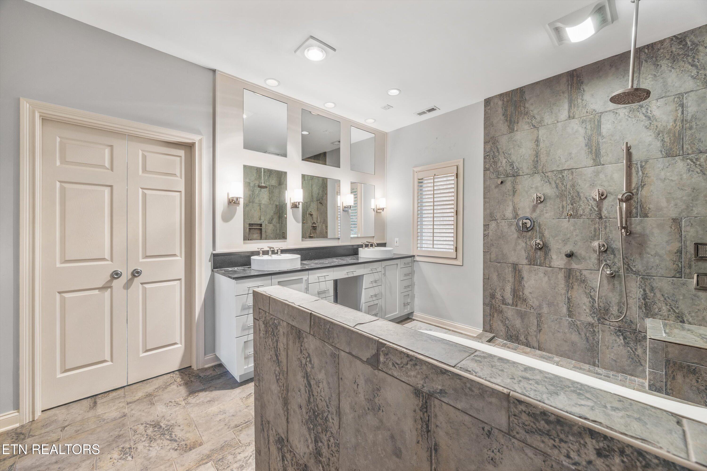 2235 Lake Lane, Knoxville, TN - Fort Loudoun and Tellico Lake Real Estate - Image# 25