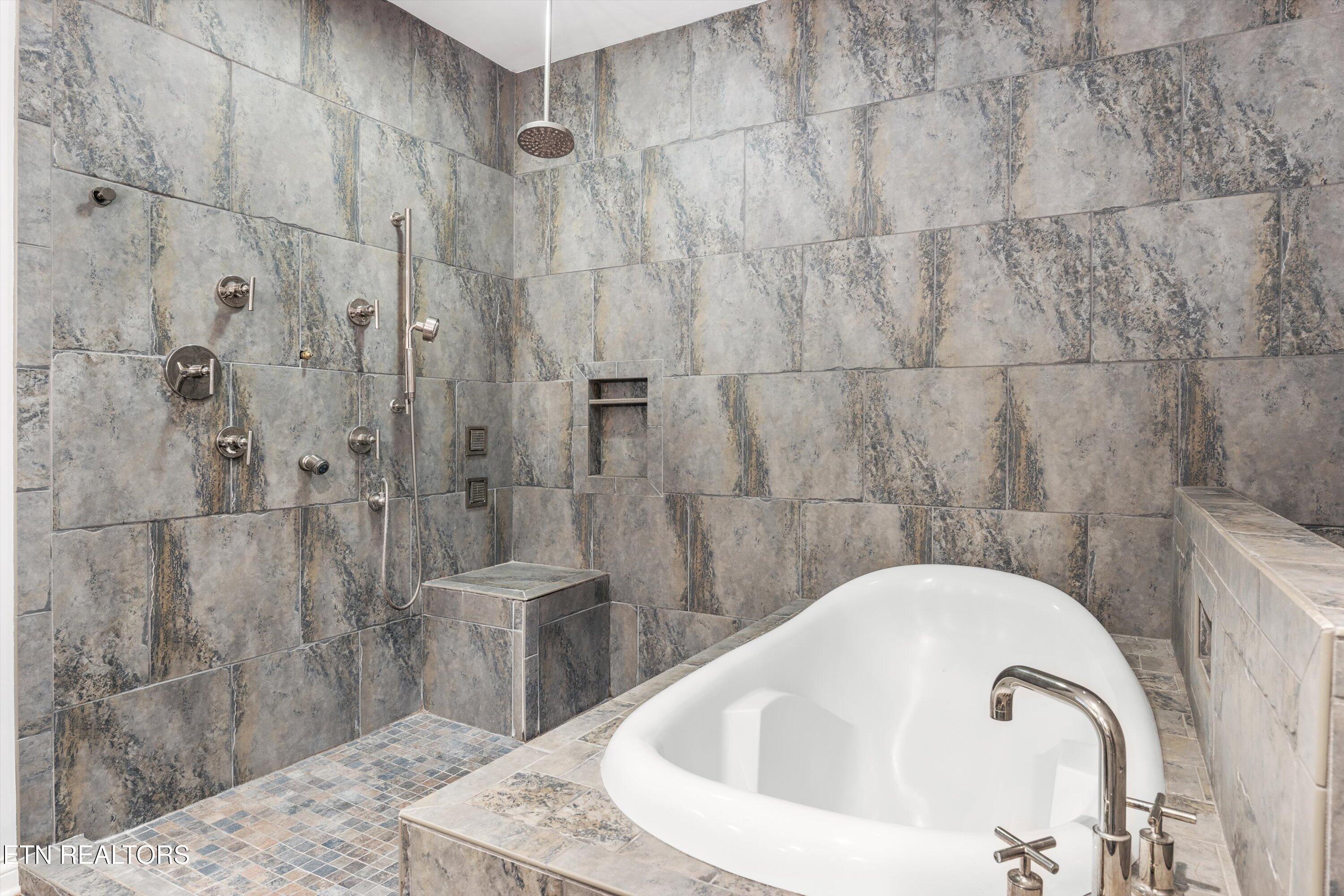2235 Lake Lane, Knoxville, TN - Fort Loudoun and Tellico Lake Real Estate - Image# 24