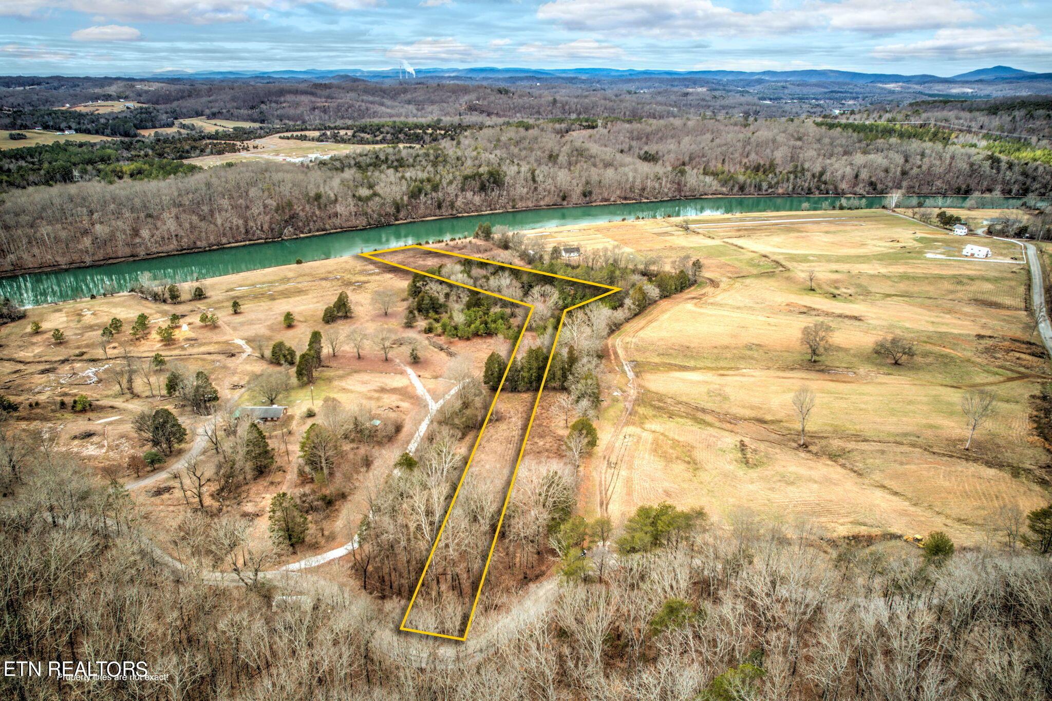 321 Blackburn Lane, Lenoir City, TN - Fort Loudoun and Tellico Lake Real Estate - Image# 2