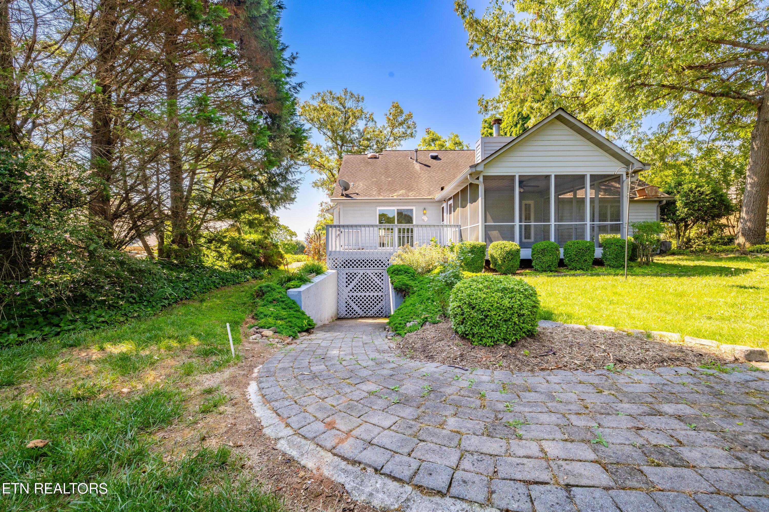 128 Oohleeno Way, Loudon, TN - Fort Loudoun and Tellico Lake Real Estate - Image# 32