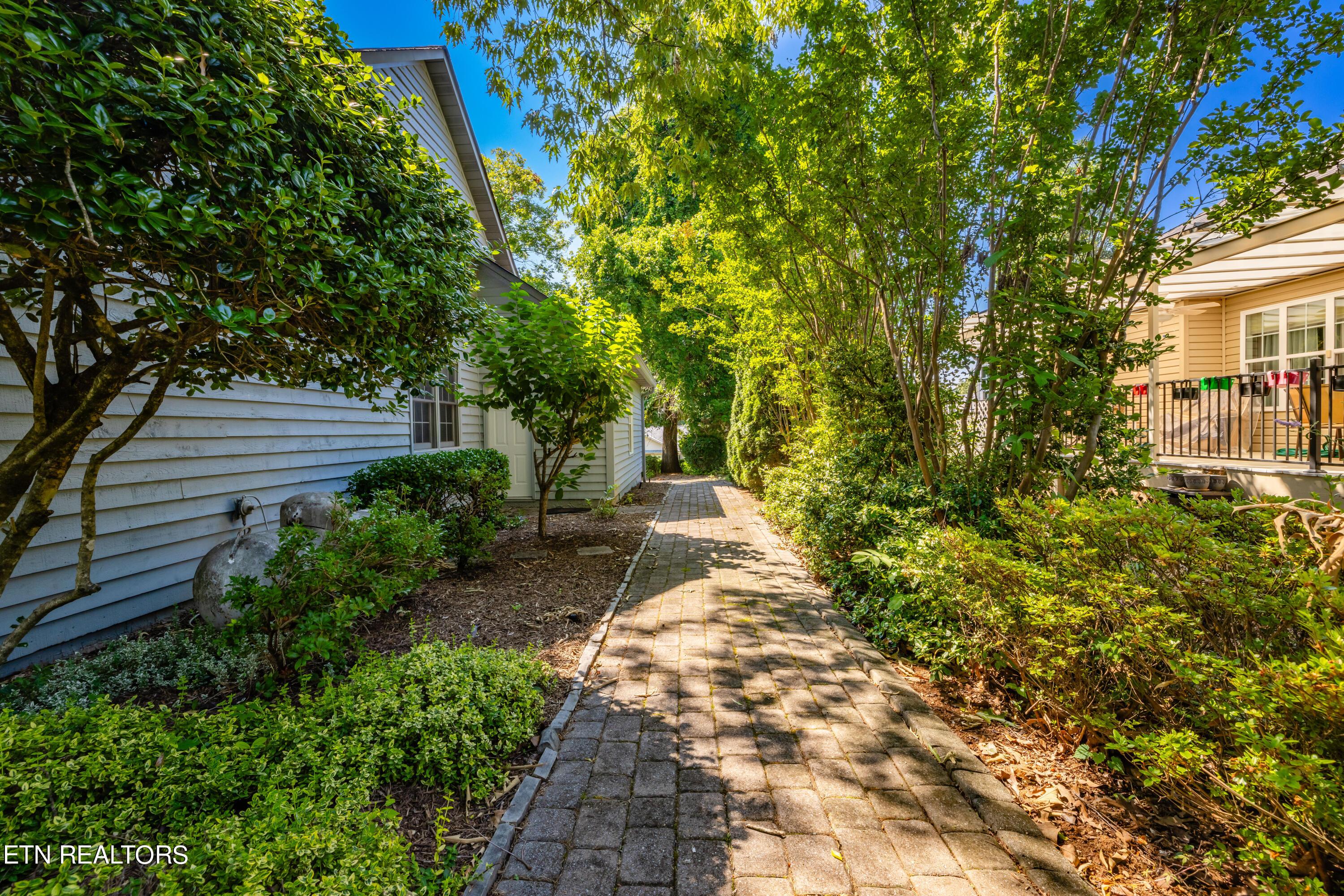 128 Oohleeno Way, Loudon, TN - Fort Loudoun and Tellico Lake Real Estate - Image# 36