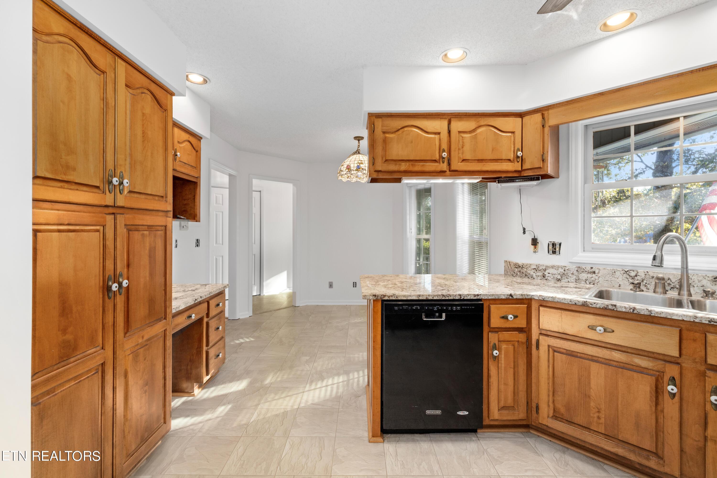 128 Oohleeno Way, Loudon, TN - Fort Loudoun and Tellico Lake Real Estate - Image# 12