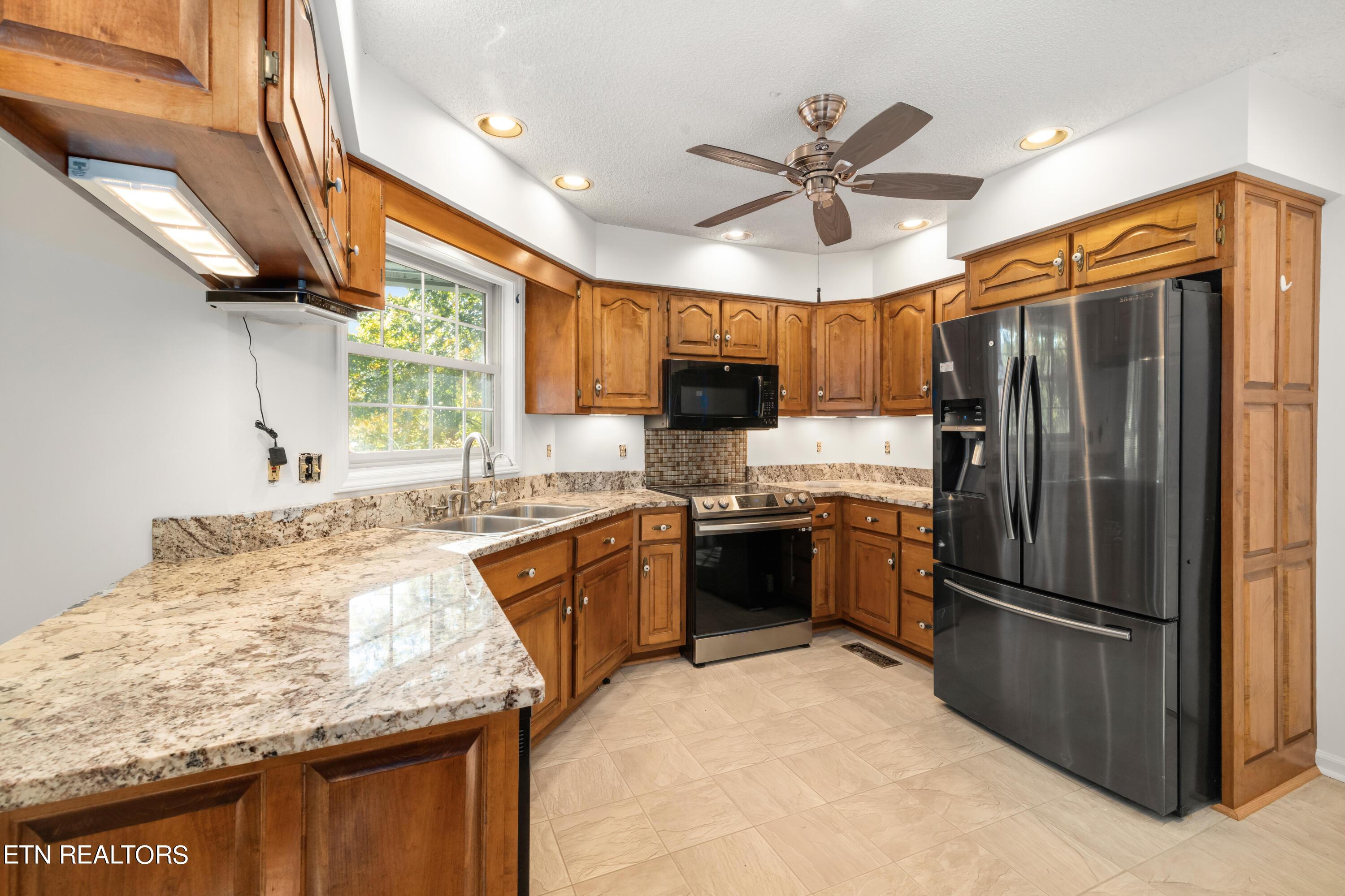 128 Oohleeno Way, Loudon, TN - Fort Loudoun and Tellico Lake Real Estate - Image# 10