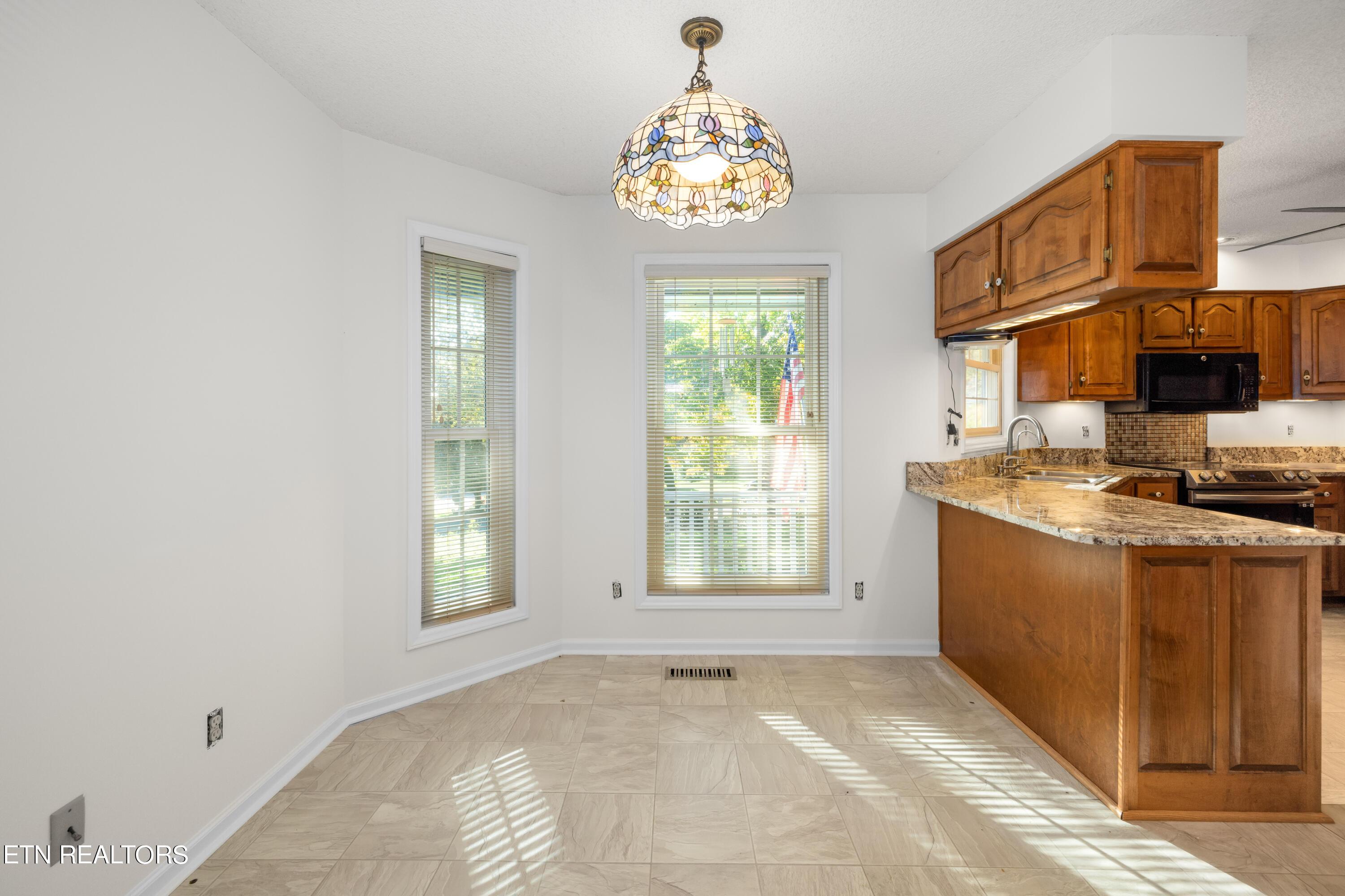 128 Oohleeno Way, Loudon, TN - Fort Loudoun and Tellico Lake Real Estate - Image# 14