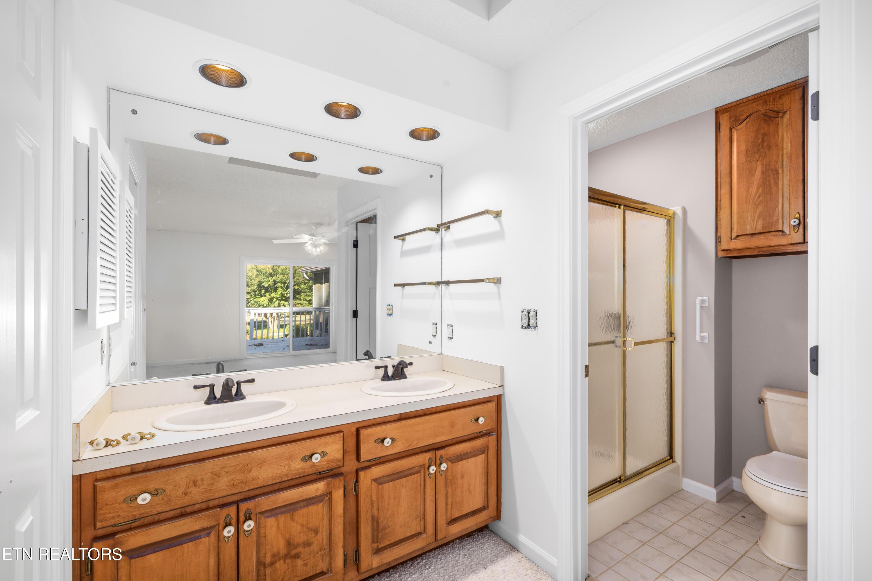128 Oohleeno Way, Loudon, TN - Fort Loudoun and Tellico Lake Real Estate - Image# 19