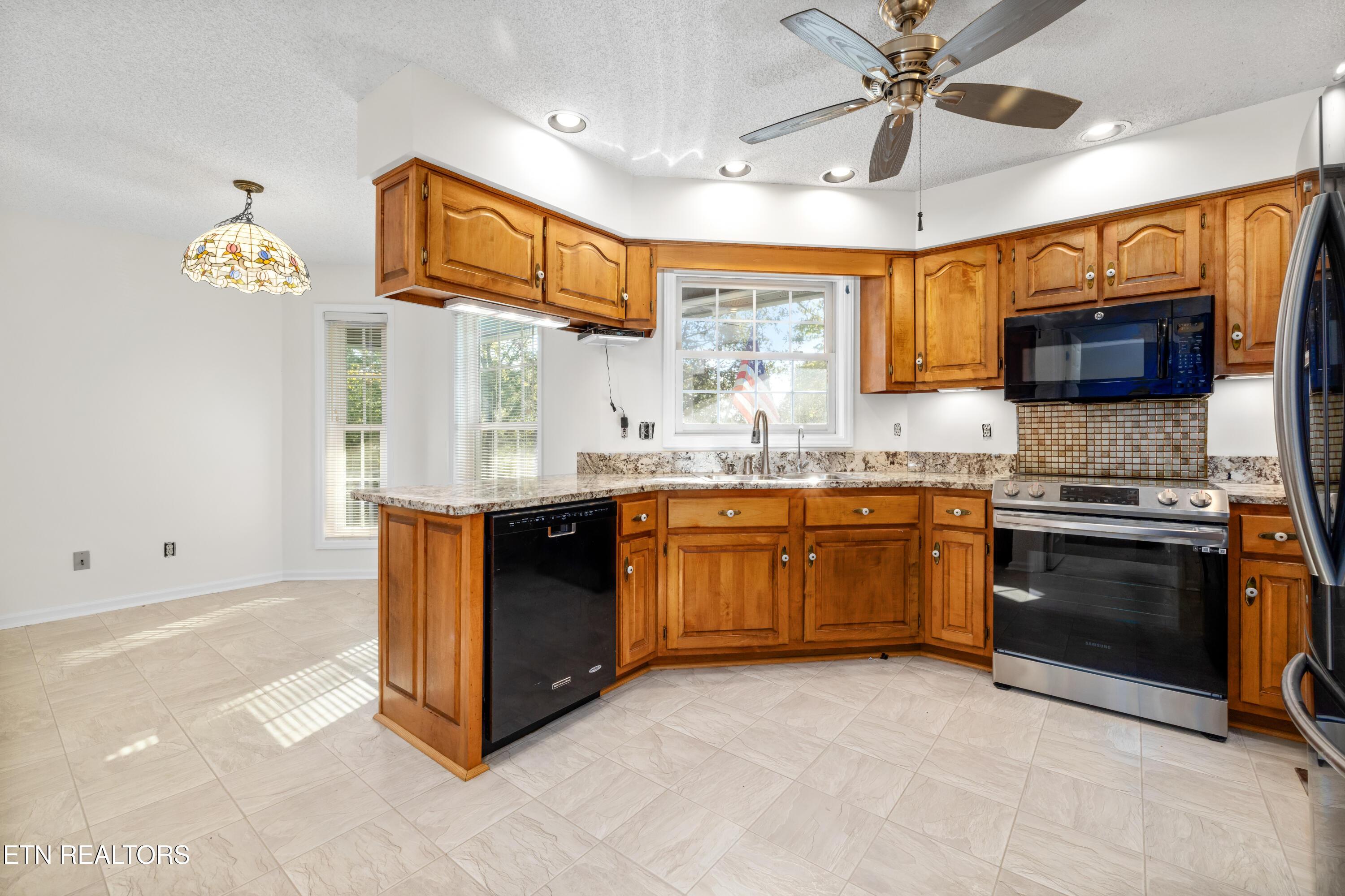 128 Oohleeno Way, Loudon, TN - Fort Loudoun and Tellico Lake Real Estate - Image# 11
