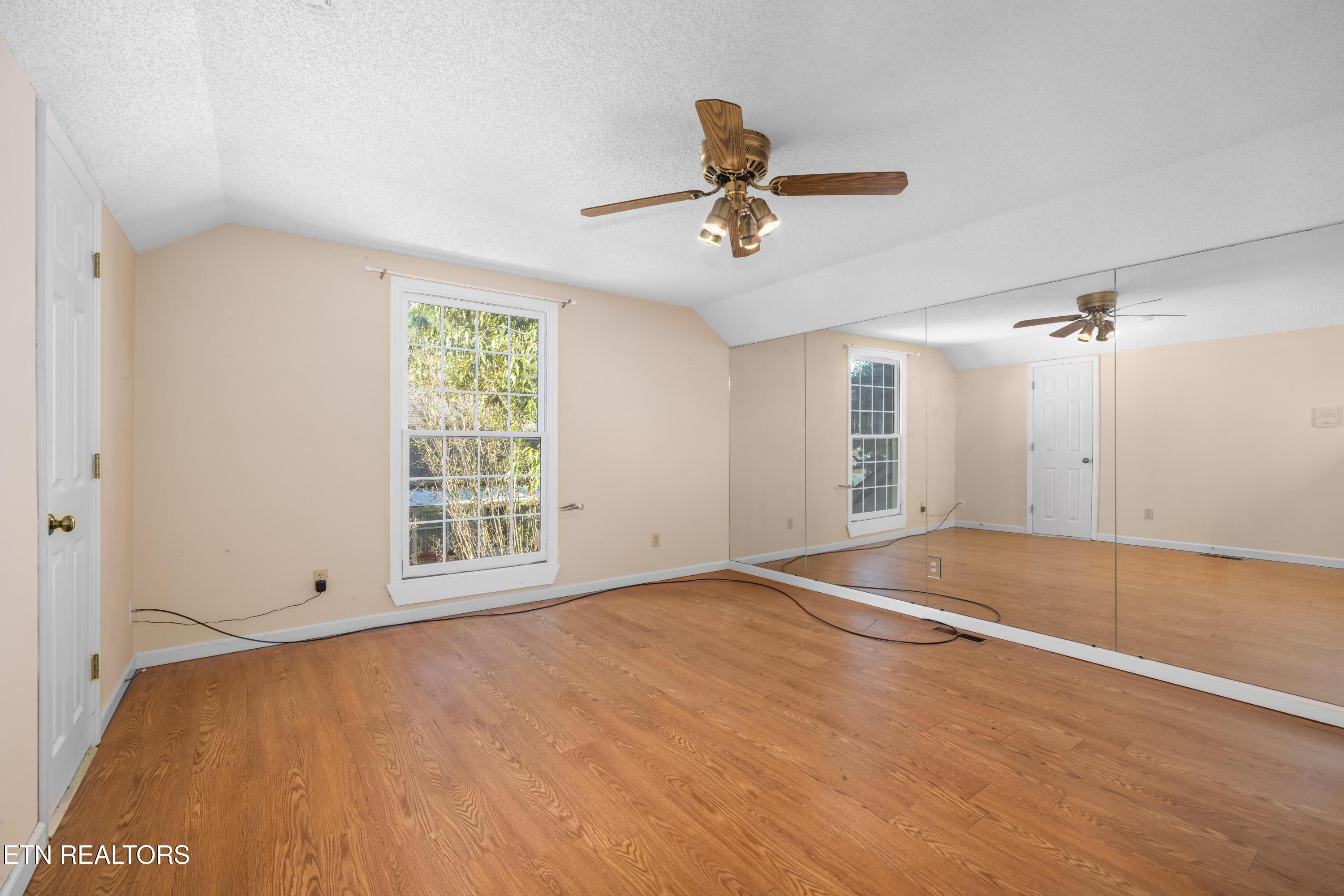 128 Oohleeno Way, Loudon, TN - Fort Loudoun and Tellico Lake Real Estate - Image# 25