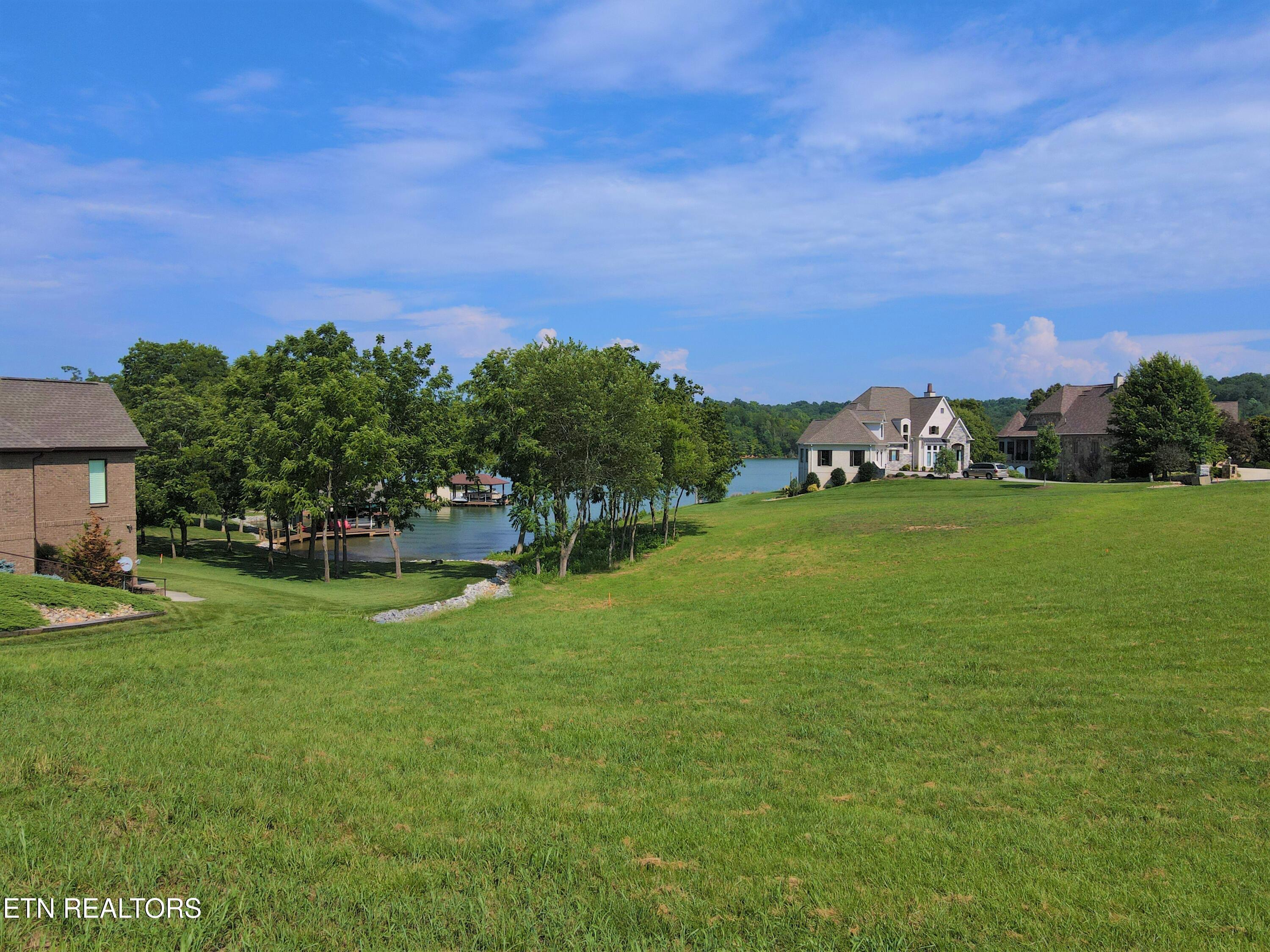 230 Cormorant Drive, Vonore, TN - Fort Loudoun and Tellico Lake Real Estate - Image# 2
