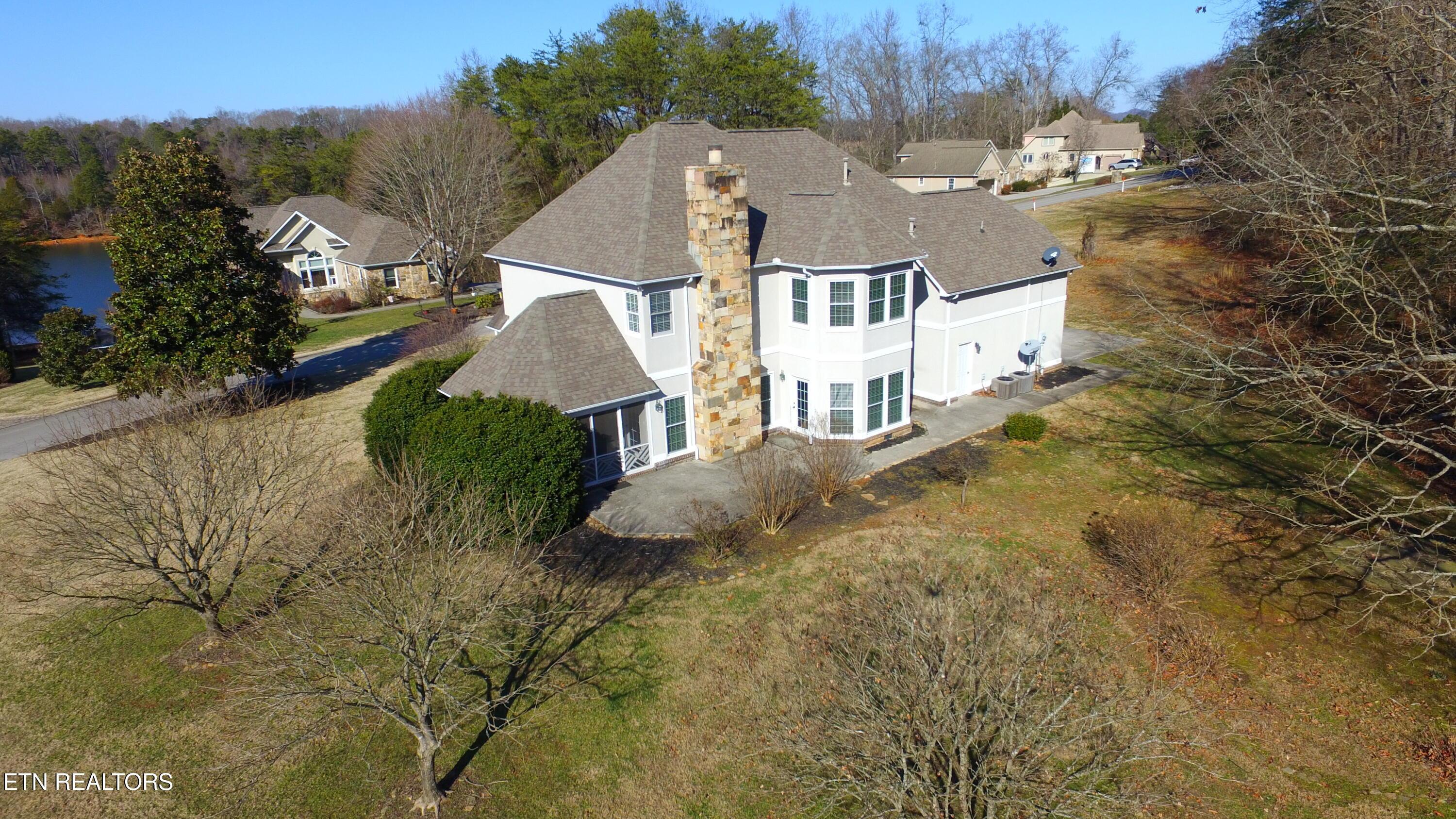 612 Sandpiper Drive, Vonore, TN - Fort Loudoun and Tellico Lake Real Estate - Image# 2