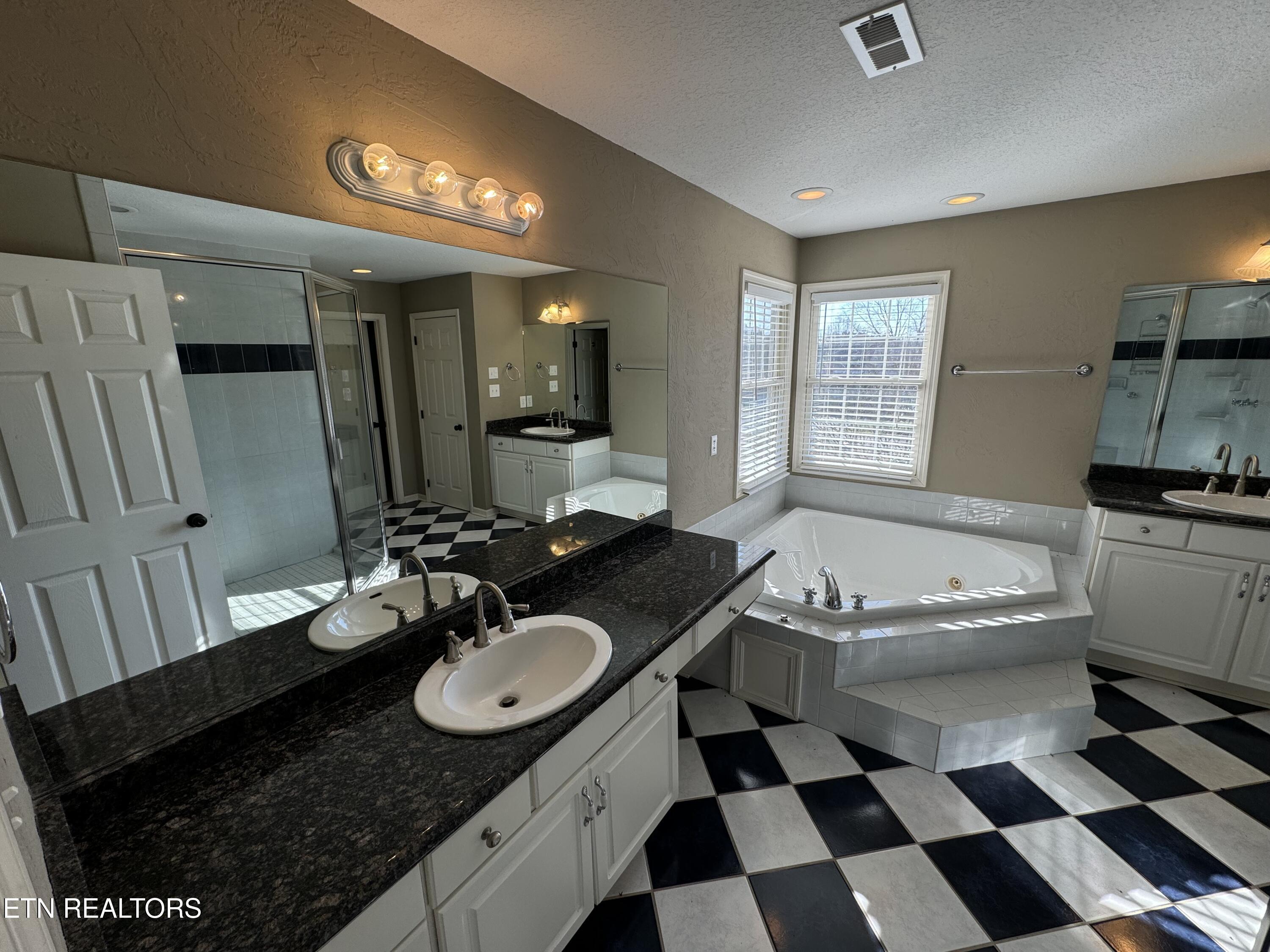 612 Sandpiper Drive, Vonore, TN - Fort Loudoun and Tellico Lake Real Estate - Image# 15