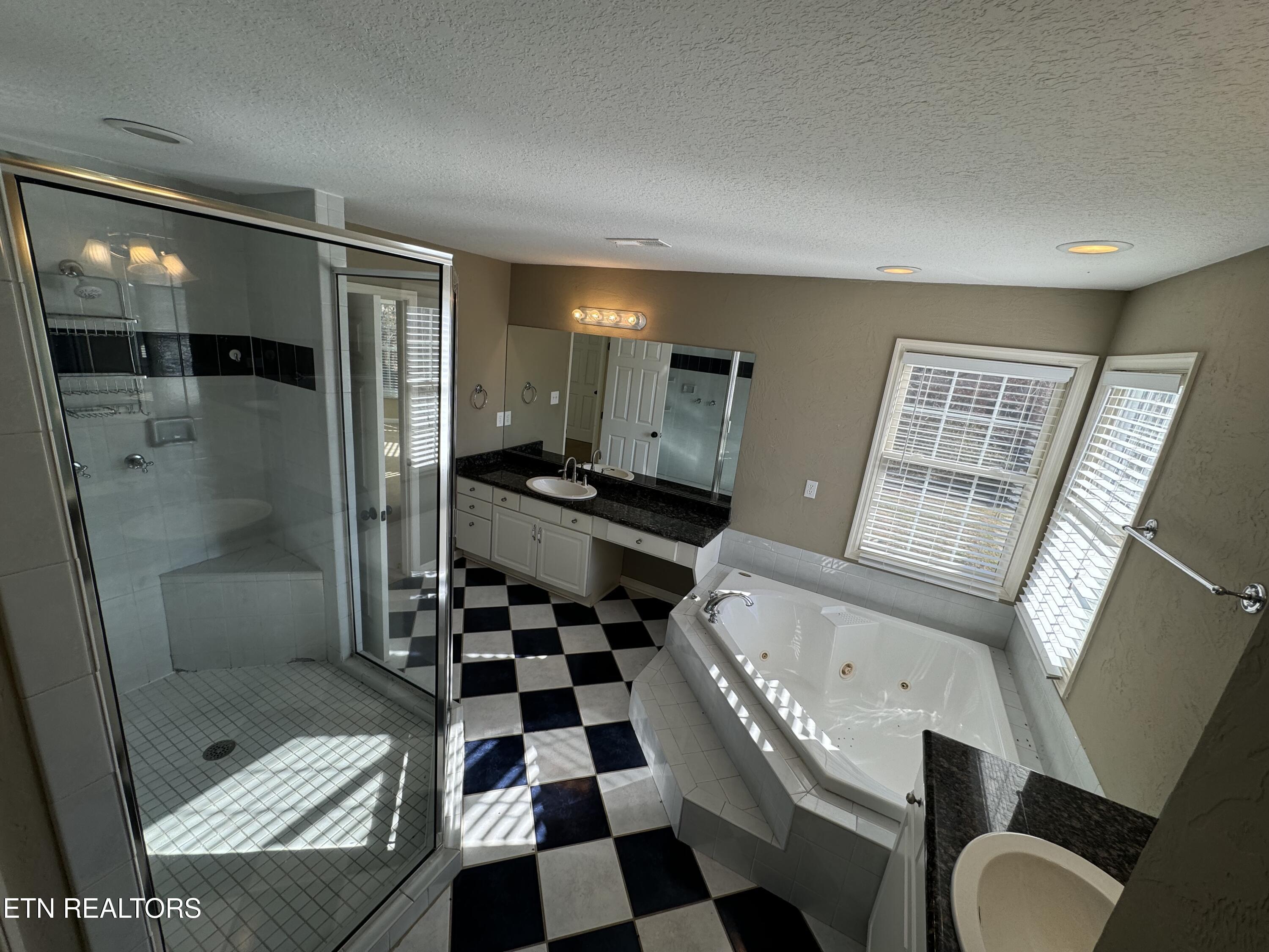 612 Sandpiper Drive, Vonore, TN - Fort Loudoun and Tellico Lake Real Estate - Image# 16
