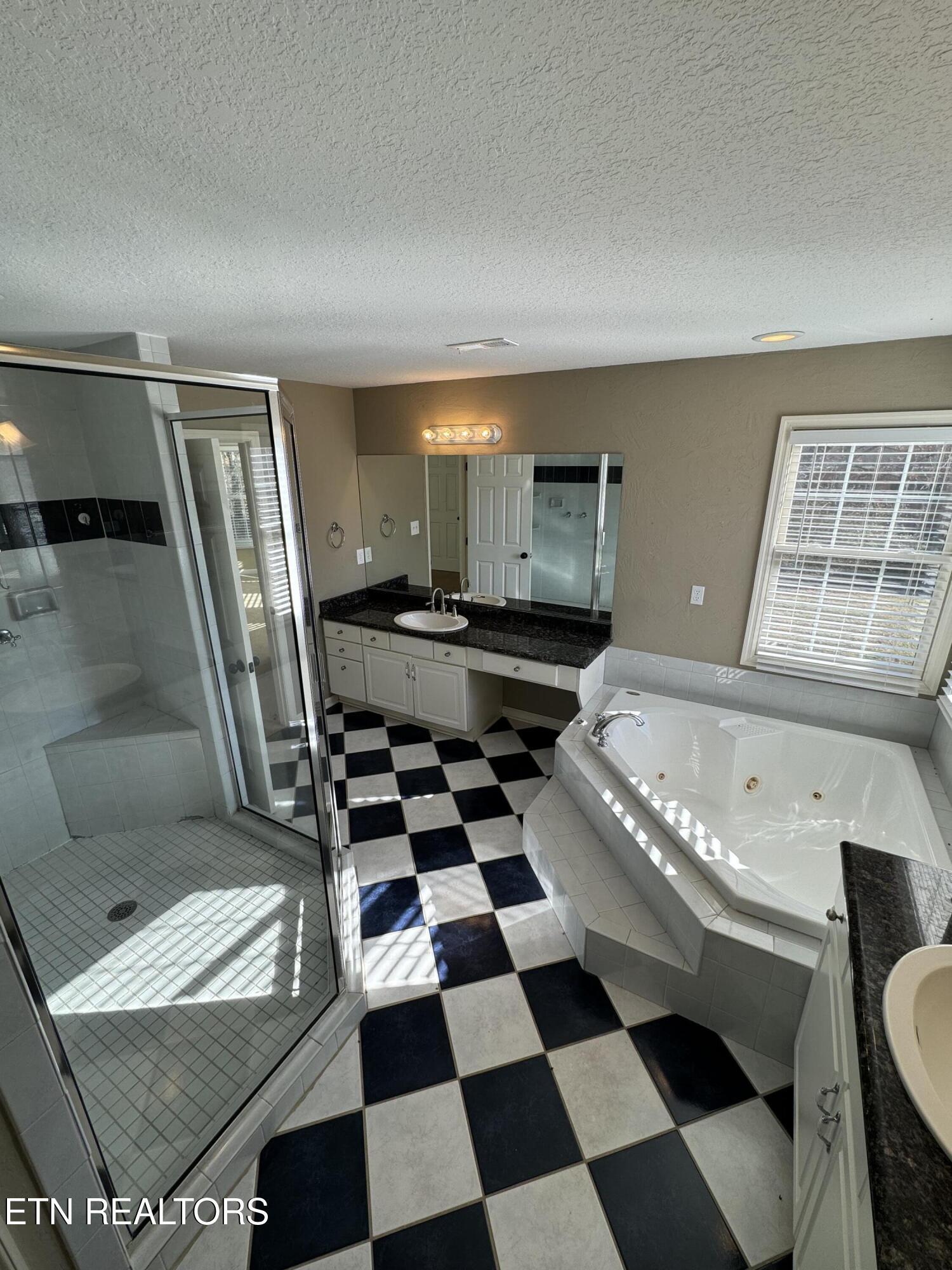 612 Sandpiper Drive, Vonore, TN - Fort Loudoun and Tellico Lake Real Estate - Image# 17