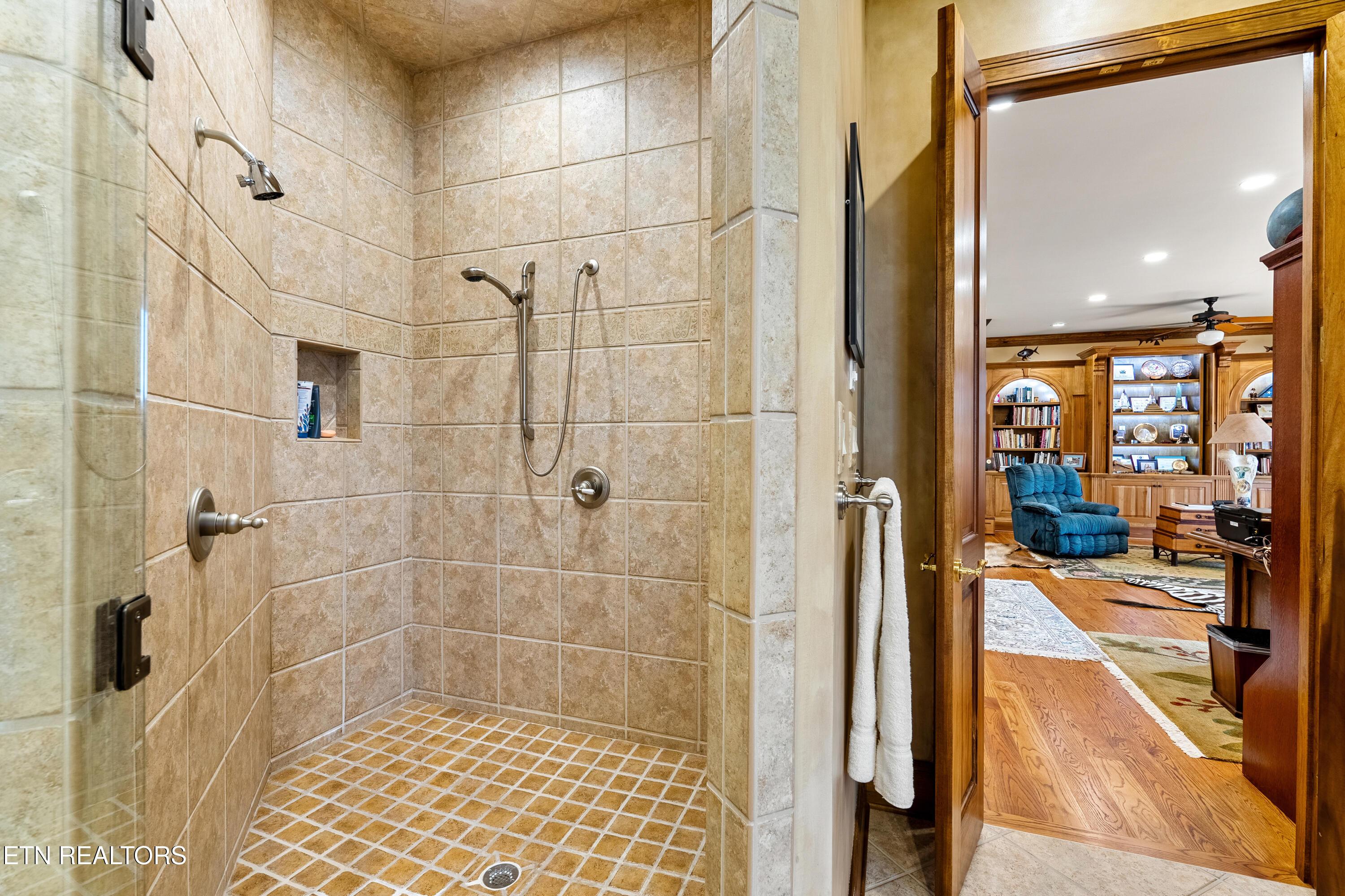 129 Indian Shadows Drive, Maryville, TN - Fort Loudoun and Tellico Lake Real Estate - Image# 47