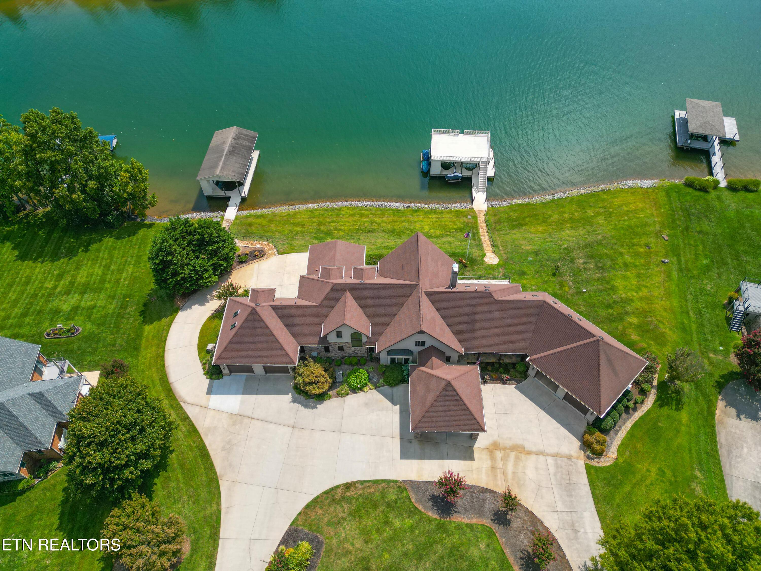 129 Indian Shadows Drive, Maryville, TN - Fort Loudoun and Tellico Lake Real Estate - Image# 2