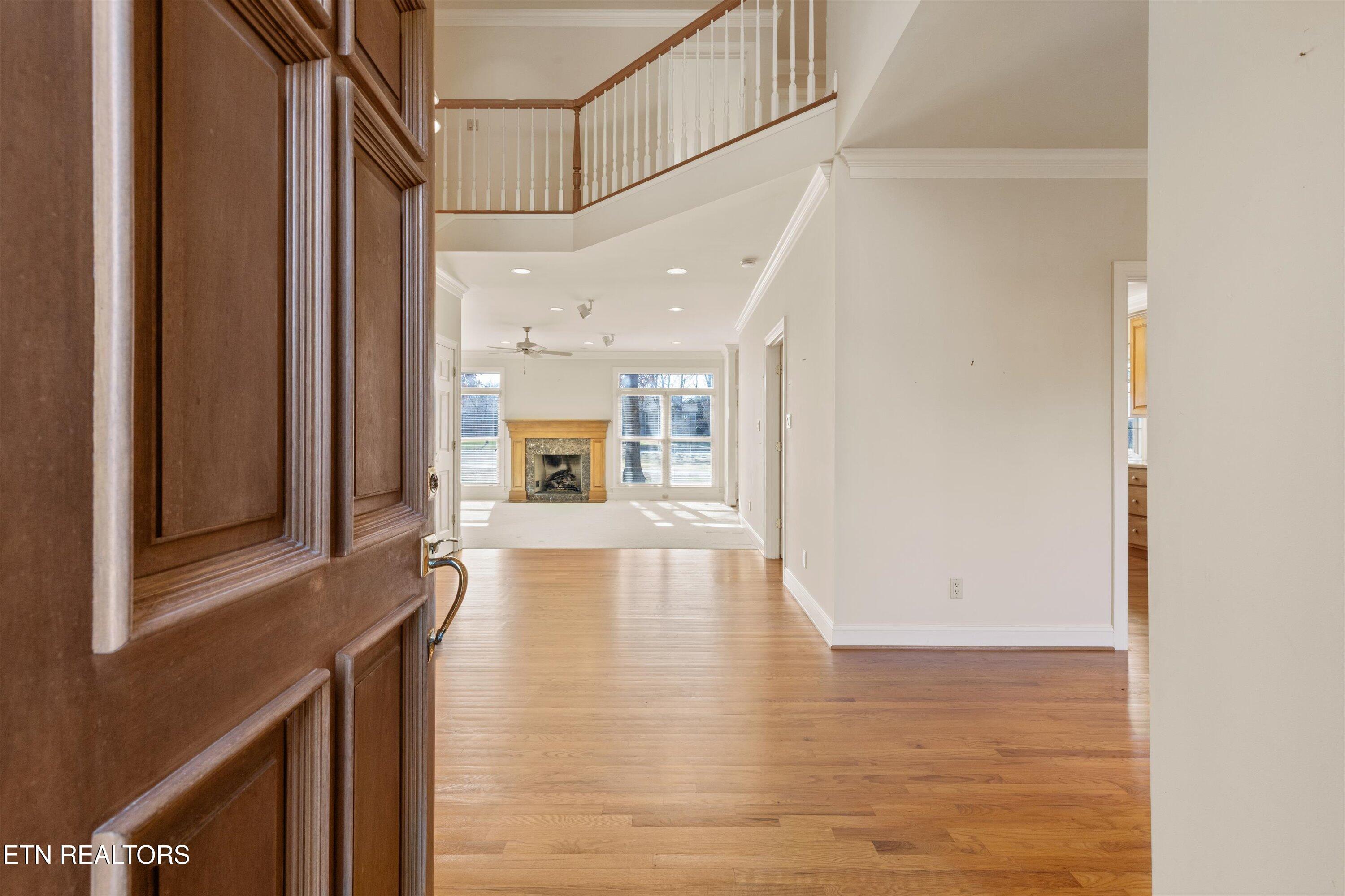 207 Oligi Circle, Loudon, TN - Fort Loudoun and Tellico Lake Real Estate - Image# 4