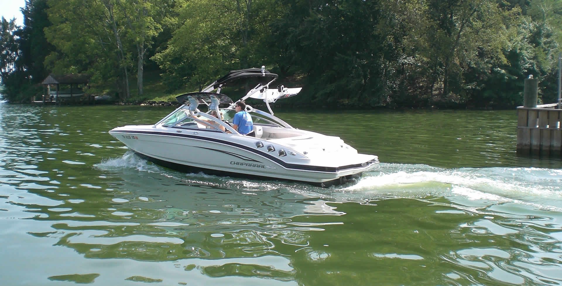 Boating on Fort Loudoun Lake